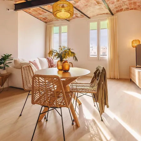 Bravissimo Calderers La Serp, View Over Onyar River