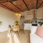 Апартаменты Bravissimo Calderers La Serp, View Over Onyar River *