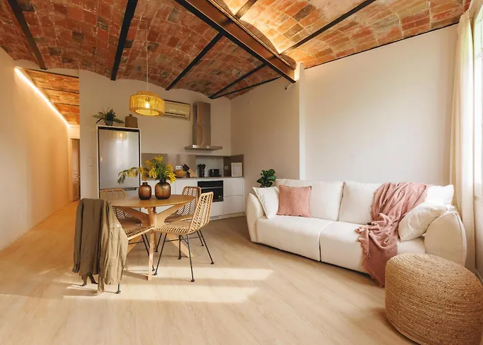 Bravissimo Calderers La Serp, View Over Onyar River *